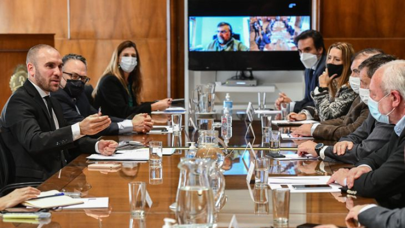 Gobierno elimina las retenciones a la exportación de servicios