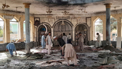 Un ataque a una mezquita al norte de Afganistán deja al menos un centenar de muertos