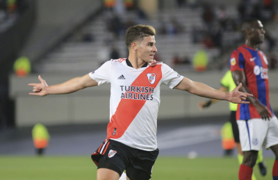 River se encamina al título con los goles de un intratable Julián Álvarez