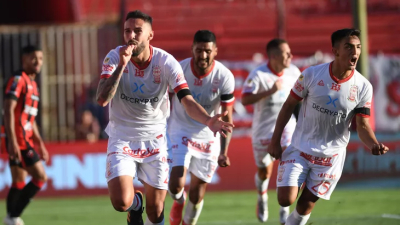 Huracán sumó un triunfo agónico y de peso en su objetivo copero