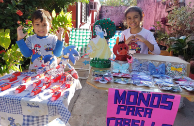 Emprendió la venta de las creaciones de su madre