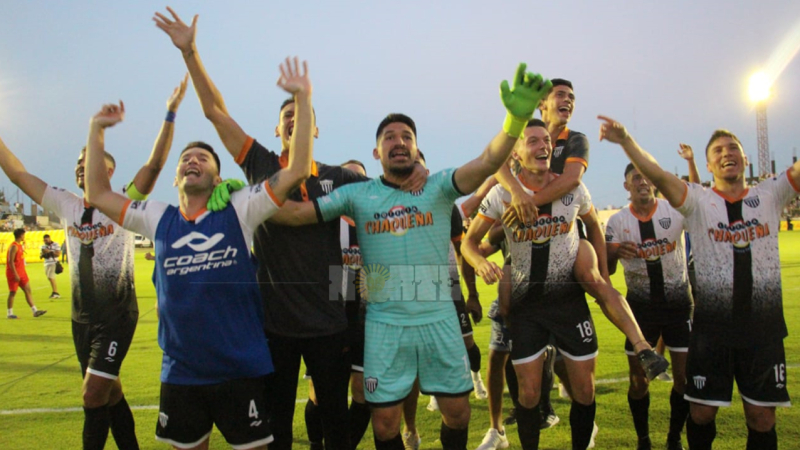 For Ever a pura garra y corazón eliminó a Racing y llegó a la finalísima 