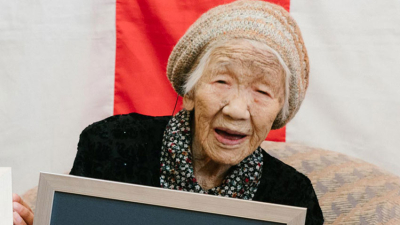Cumple 119 años de la mujer más longeva del mundo