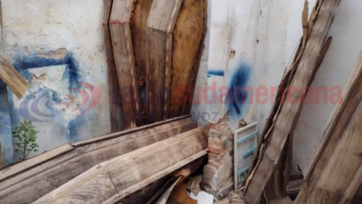 Hallaron cuatro ataúdes en una casa abandonada en Corrientes