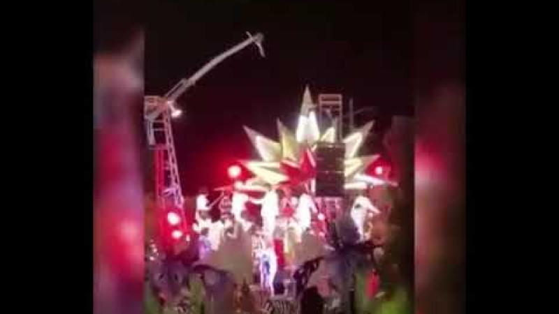 Carnaval de Gualeguaychú: dos personas internadas tras caer una grúa que preparaba carrozas