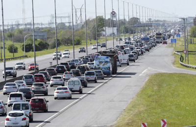 Vacaciones: último tramo de temporada alta y en marzo bajarán costos