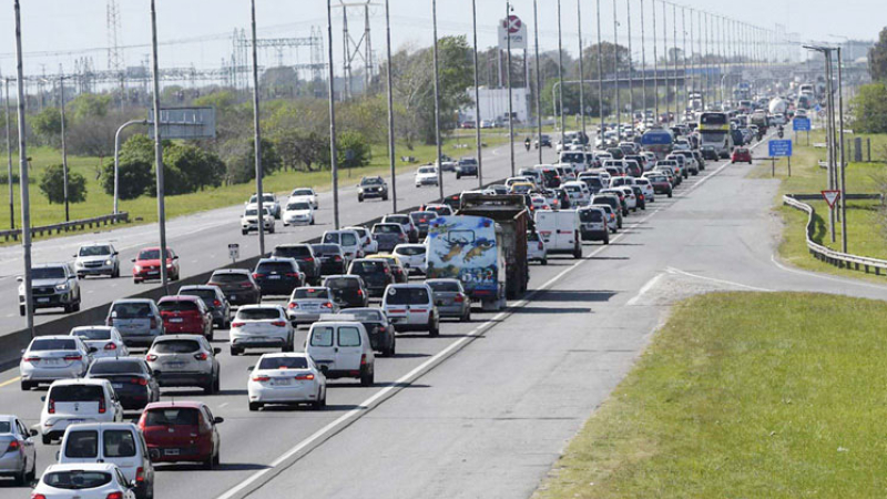 Vacaciones: último tramo de temporada alta y en marzo bajarán costos