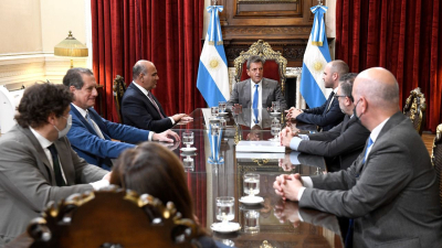 Massa junto a Guzman y Manzur de cara al arranque del debate por el Acuerdo con el FMI