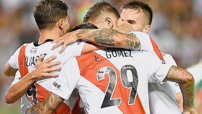 River fue puro gol y se floreó ante Deportivo Laferrere