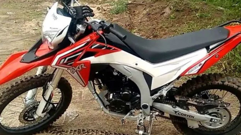 Fue a comprarle la moto, le pidió probarla y no volvió