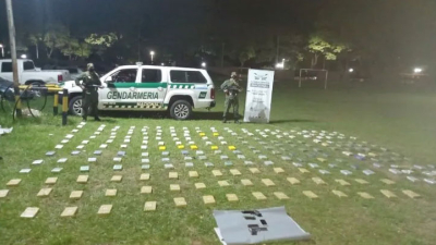 Volcó con más de 200 kilos de cocaína y armas por evitar un control de Gendarmería