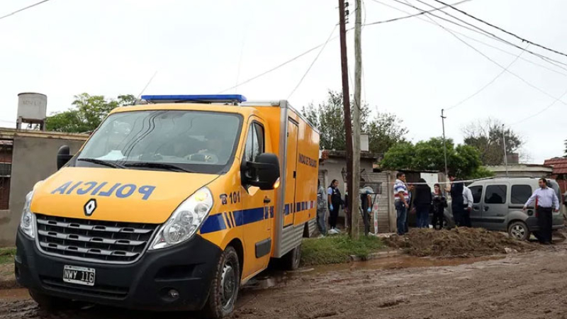 Una joven tuvo que fingir estar muerta para que su expareja no la matara
