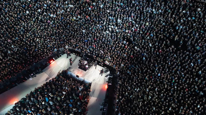 Metallica hizo saltar a más de 60 mil personas en el Campo Argentino de Polo