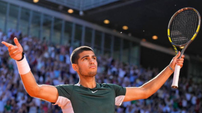 Carlos Alcaraz eliminó a Novak Djokovic y disputará la final del Masters 1000 de Madrid