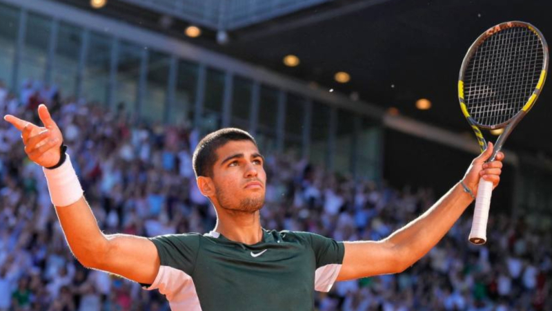 Carlos Alcaraz eliminó a Novak Djokovic y disputará la final del Masters 1000 de Madrid