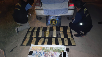 Atrapan a dos sujetos con 17 kilos de marihuana en Sáenz Peña