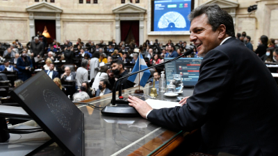 Massa destacó la aprobación de las leyes de incentivo fiscal a la Industria Automotriz y de promoción a la Bio y Nanotecnología