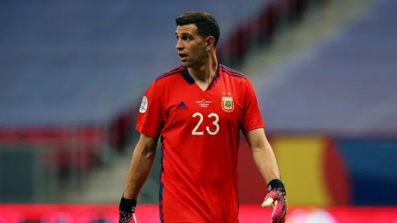 Dieron a conocer la camiseta de los arqueros de Argentina para el Mundial