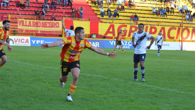 Sarmiento extendió su buen momento ante Juventud Antoniana