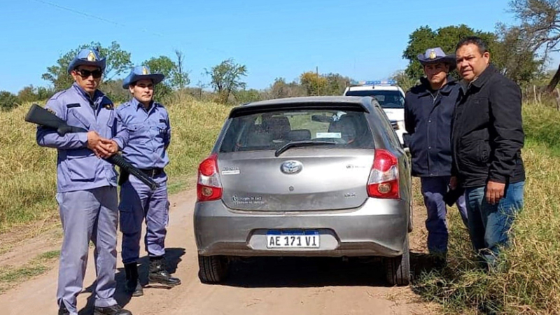 Asaltan a un matrimonio, se llevan 200.000 pesos y huyen en su auto