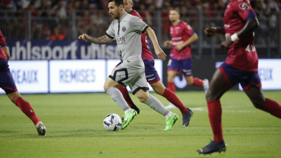Golazo de Messi en la goleada al Clermont