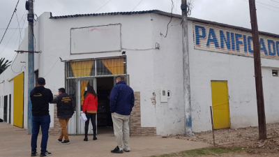 Villa Ángela: panadero daba préstamos a beneficiarios de planes sociales y les retenía las tarjetas y DNI