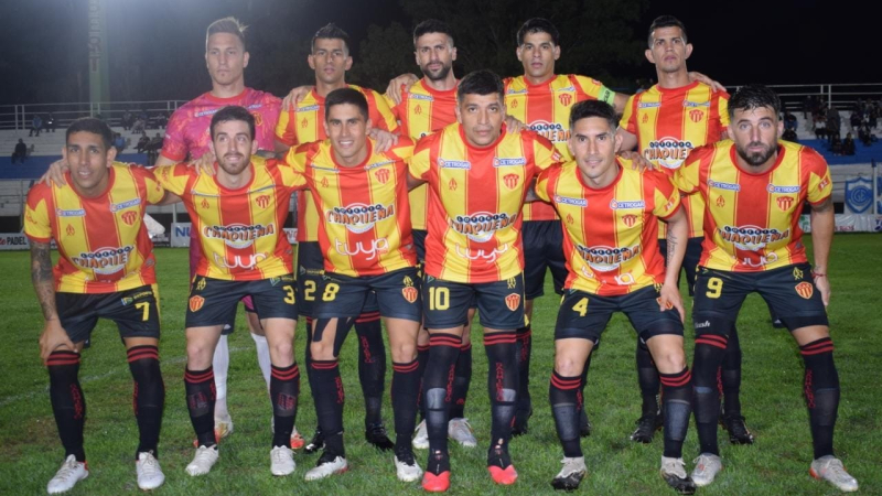 Sarmiento: triunfazo para seguir arriba