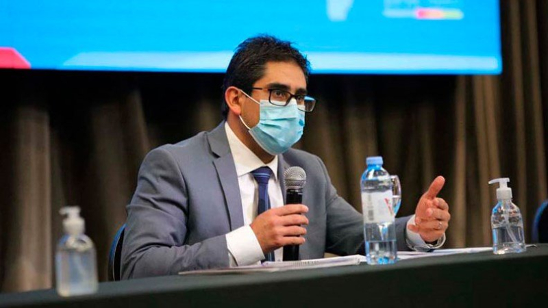 Muertes de bebés en Córdoba: renunció el ministro de Salud provincial