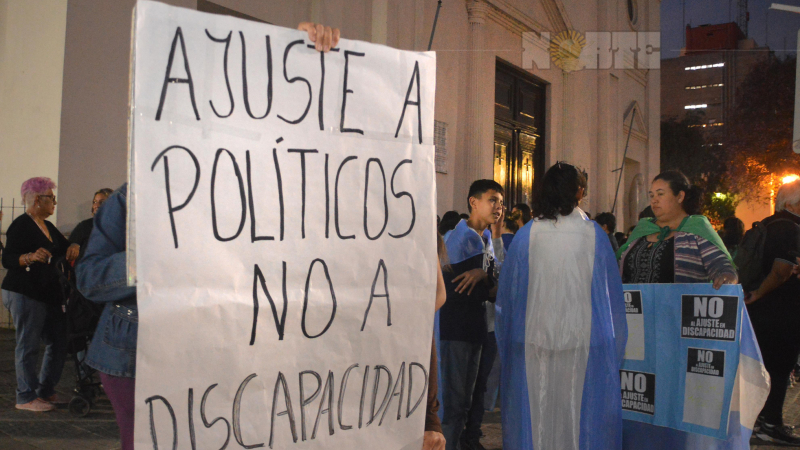 En Resistencia también reclamaron contra al ajuste en discapacidad