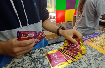 Locura en Resistencia por las figuritas del Mundial