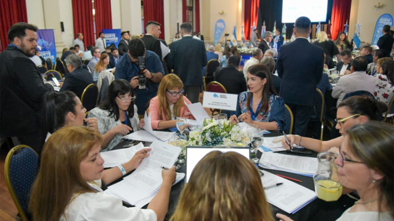Se despacharon 21 iniciativas chaqueñas que serán aprobadas