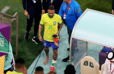 Neymar sufrió esguince de tobillo