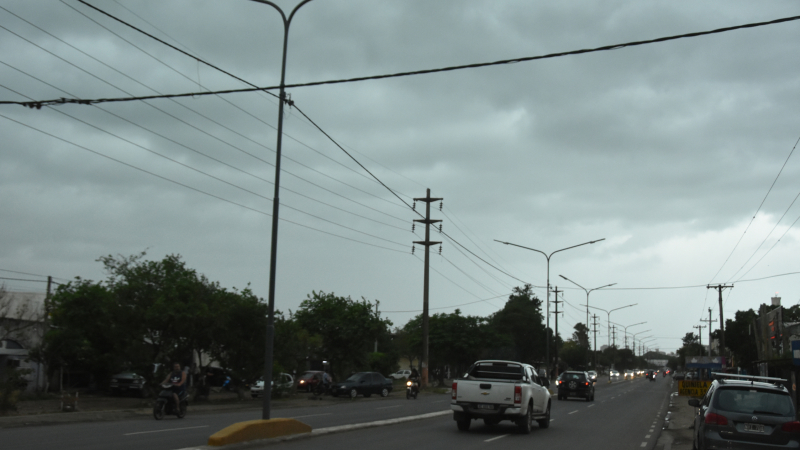 Villa Río Negro: sin luz tres veces al día y electrodomésticos quemados