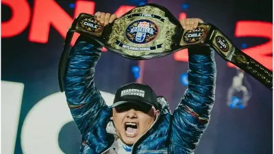Aczino se convirtió en el tricampeón de la Red Bull Batalla Internacional