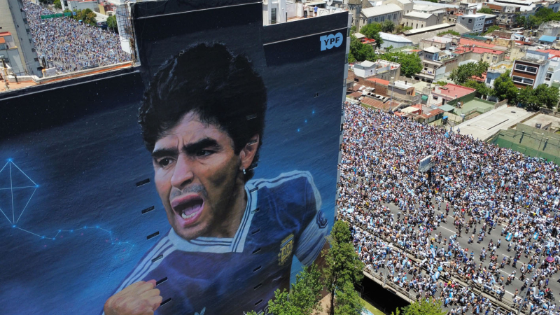 Fiesta de escala descomunal: un poco de historia para entender la locura que desborda Buenos Aires