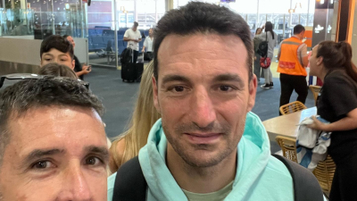 El "Pato" Silva se encontró con Scaloni y compartió su felicidad