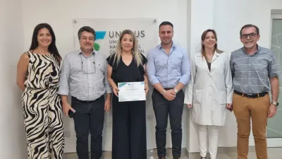 Primera egresada de Residencias en la Unidad Médica Educativa de la UNCAUS