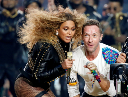 Beyonce-Crhis.JPG