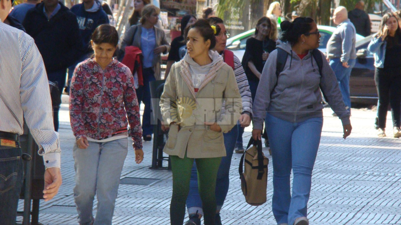 Después de una fresca mañana de martes, se vienen días primaverales en la región