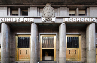 El Gobierno pagará esta semana USD 2.681 millones, mientras espera desembolso de USD 5.300 millones