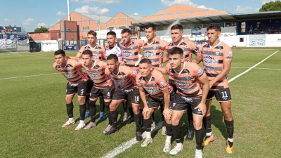 For Ever lo perdió en el final y quedó último en su zona