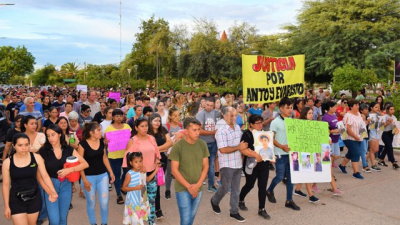 Quitilipi pidió justicia por Antonela Altamirano y Evaristo Saux