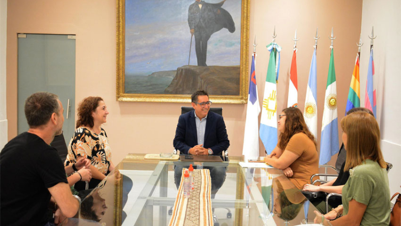 Junto con Unicef, el intendente evaluó la situación de las infancias y juventudes