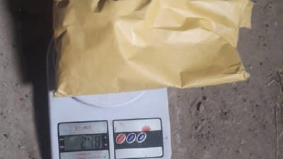 En dos procedimientos incautaron cocaína y un millón de pesos en efectivo