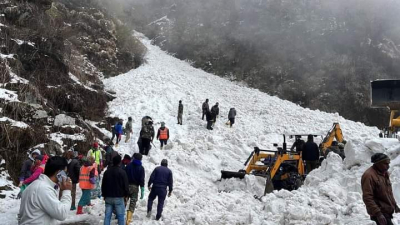 Al menos siete muertos tras avalancha en la zona del Himalaya de la India