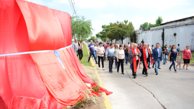 Gustavo Martínez inauguró la obra "Camino a la redención"