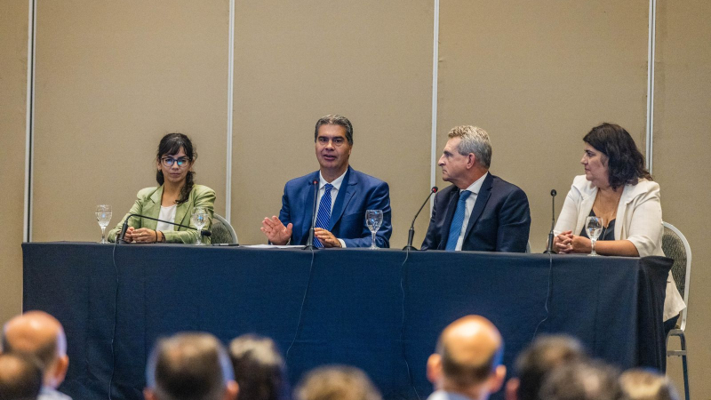 El jefe de gabinete de la Nación presentó en el Chaco el Plan de Capacitación en Gestión Pública