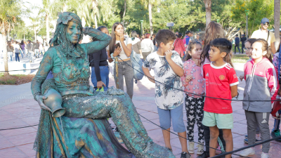 La renovada Plaza 25 de Mayo, epicentro de grandes atractivos