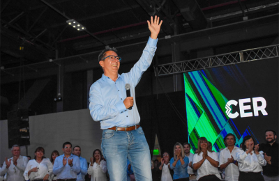 Martínez presentó a los precandidatos de la CER para el área metropolitana