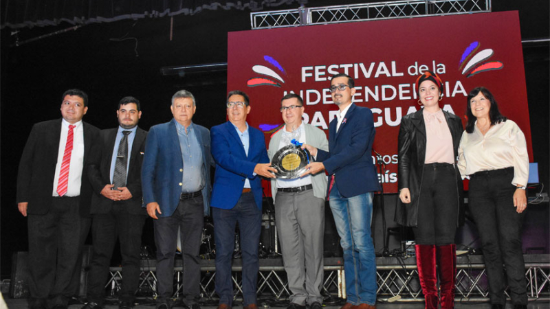Martínez destacó el "vínculo cultural que une a la Argentina con Paraguay"
